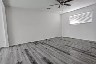 2211 W Pecan Rd, Phoenix, AZ 85041 - Photo 10