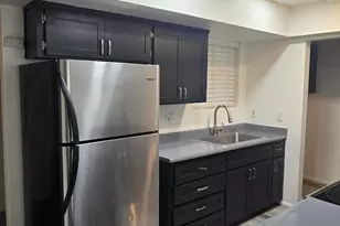 2211 W Pecan Rd, Phoenix, AZ 85041 - Photo 4