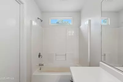 1409 E Bloch Road, Phoenix, AZ 85040 - Photo 18