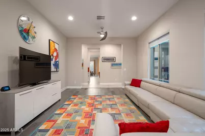 8528 W Fallen Leaf Lane, Peoria, AZ 85383 - Photo 18