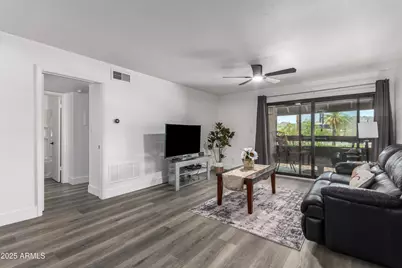 3825 E Camelback Road #207, Phoenix, AZ 85018 - Photo 1