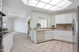 10614 W Emerald Point, Sun City, AZ 85351 - Photo 16