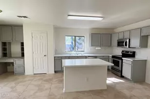 2028 N Wildflower Ln, Casa Grande, AZ 85122 - Photo 4