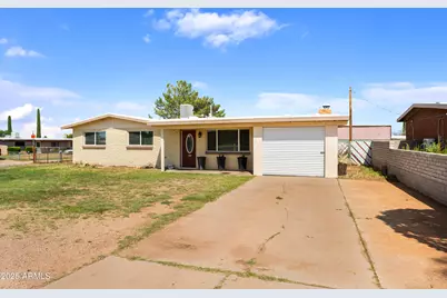 611 S Carmichael Avenue, Sierra Vista, AZ 85635 - Photo 1