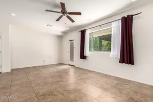 3903 E Branham Ln, Phoenix, AZ 85042 - Photo 10