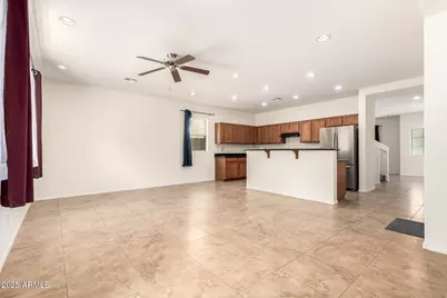 3903 E Branham Lane, Phoenix, AZ 85042 - Photo 12