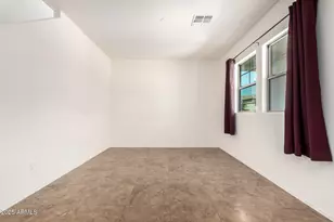 3903 E Branham Ln, Phoenix, AZ 85042 - Photo 8