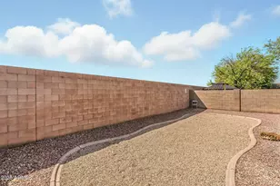 21412 N Duncan Dr, Maricopa, AZ 85138 - Photo 16