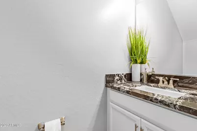 1954 S Follett Way, Gilbert, AZ 85295 - Photo 12