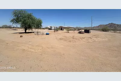 56163 W Papago Road W, Maricopa, AZ 85139 - Photo 2