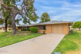 15662 N Lakeforest Dr, Sun City, AZ 85351 - Photo 1