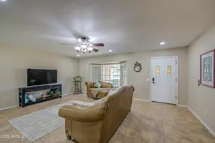 10517 W Earll Dr, Avondale, AZ 85392 - Photo 8