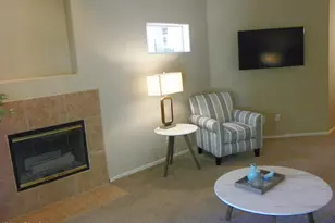 8653 E Royal Palm Rd, Scottsdale, AZ 85258 - Photo 10