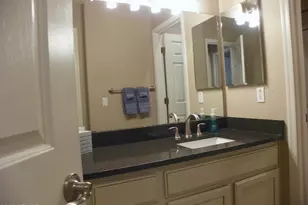 8653 E Royal Palm Rd, Scottsdale, AZ 85258 - Photo 20