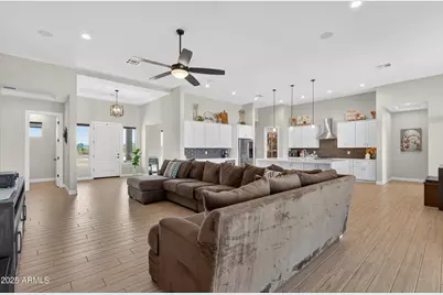 25832 N 151st Avenue, Surprise, AZ 85387 - Photo 8