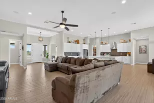 25832 N 151st Ave, Surprise, AZ 85387 - Photo 8