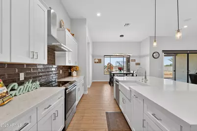 25832 N 151st Avenue, Surprise, AZ 85387 - Photo 12