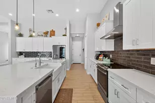 25832 N 151st Ave, Surprise, AZ 85387 - Photo 10