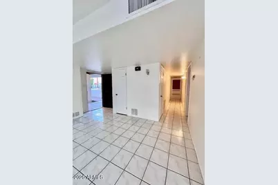 5010 N 60th Drive, Glendale, AZ 85301 - Photo 8