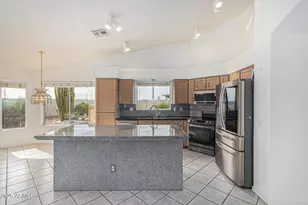 11076 W Runion Dr, Sun City, AZ 85373 - Photo 8