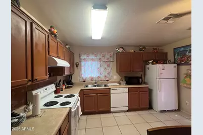 4655 N 87th Avenue, Phoenix, AZ 85037 - Photo 4