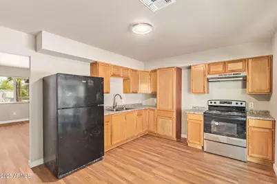 3527 W Almeria Road, Phoenix, AZ 85009 - Photo 16