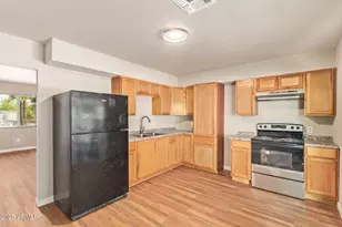 3527 W Almeria Rd, Phoenix, AZ 85009 - Photo 16