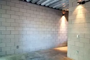 525 E Willetta St, Phoenix, AZ 85004 - Photo 2