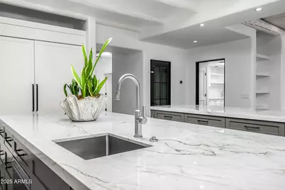 5838 E Berneil Lane, Paradise Valley, AZ 85253 - Photo 10