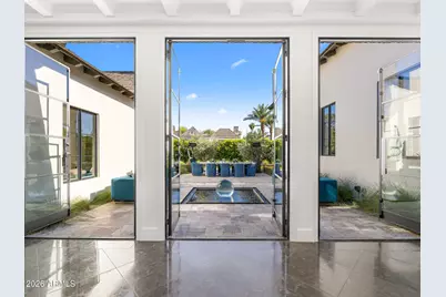 6235 E Montecito Avenue, Scottsdale, AZ 85251 - Photo 10