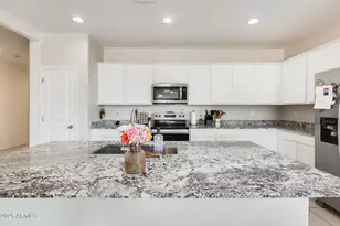 10333 W Sonrisas St, Tolleson, AZ 85353 - Photo 10