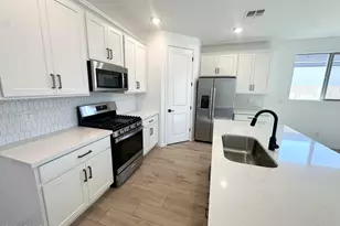 25556 N 75th Ln, Peoria, AZ 85383 - Photo 4