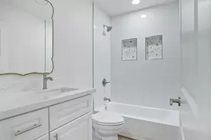 1046 E Elm St, Phoenix, AZ 85014 - Photo 22