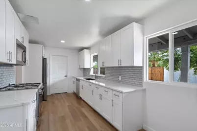 1702 W Indian School Road, Phoenix, AZ 85015 - Photo 12