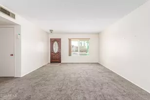 9732 W Newport Dr, Sun City, AZ 85351 - Photo 8