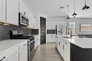 9833 E Red Giant Dr, Mesa, AZ 85212 - Photo 6