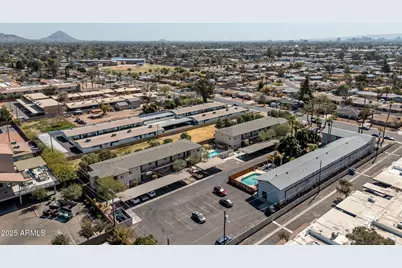 2016 W Orangewood Avenue, Phoenix, AZ 85021 - Photo 14