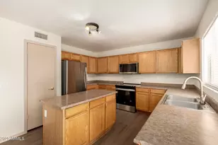 10479 W Emerald Ln, Avondale, AZ 85323 - Photo 10