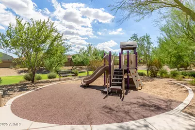 13530 W Briles Road, Peoria, AZ 85383 - Photo 2