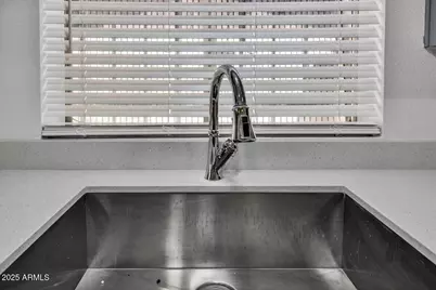 9626 N 35th Lane, Phoenix, AZ 85051 - Photo 12