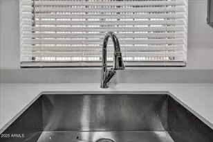 9626 N 35th Ln, Phoenix, AZ 85051 - Photo 12