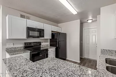 6626 W Cinnabar Avenue, Glendale, AZ 85302 - Photo 4