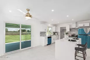 15401 N Cameo Dr, Sun City, AZ 85351 - Photo 16