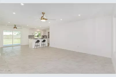 15401 N Cameo Drive, Sun City, AZ 85351 - Photo 12