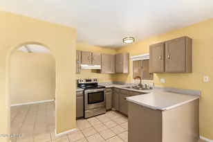 18240 N 34th Dr, Phoenix, AZ 85053 - Photo 10