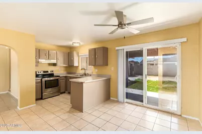 18240 N 34th Drive, Phoenix, AZ 85053 - Photo 8