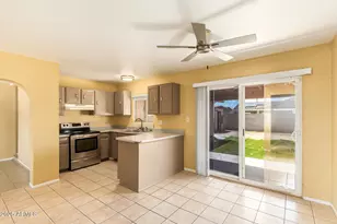 18240 N 34th Dr, Phoenix, AZ 85053 - Photo 8