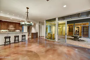 5652 N Scottsdale Rd, Paradise Valley, AZ 85253 - Photo 8