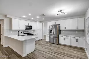 1883 W Falcon Dr, Chandler, AZ 85286 - Photo 1