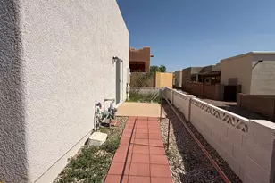 573 S Meadowood Ln, Sierra Vista, AZ 85635 - Photo 18